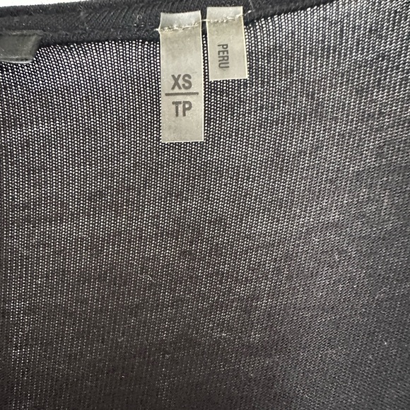 TAHARI THE LITTLE BLACK SLEEVELESS V-NECK DRESS SIZE XS - Picture 7 of 10